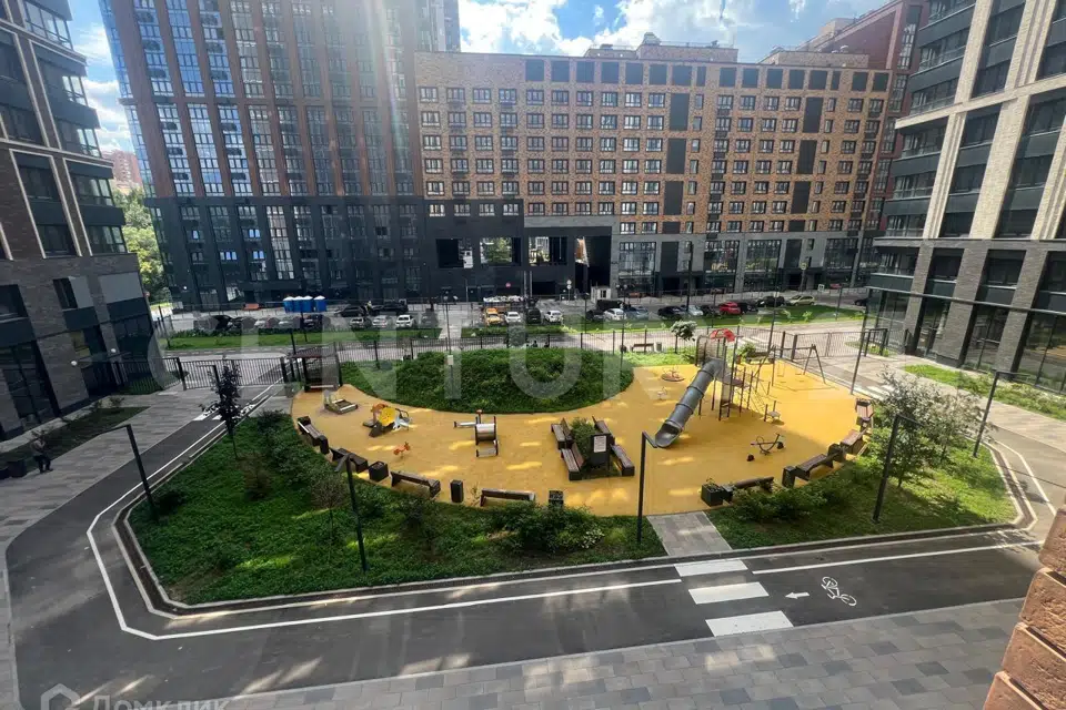 Продаётся 4-комнатная квартира, 134.5 м²