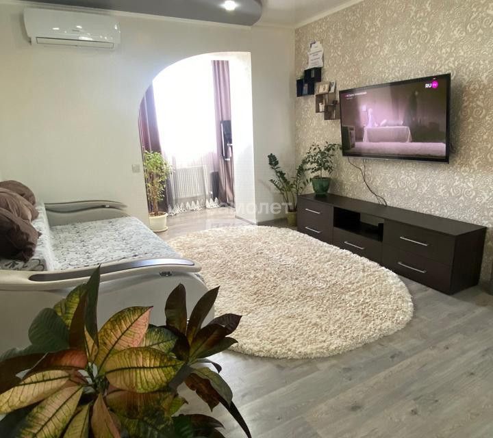 Продаётся 1-комнатная квартира, 35.8 м²