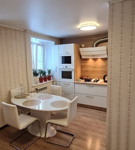 Продаётся 3-комнатная квартира, 61.3 м²