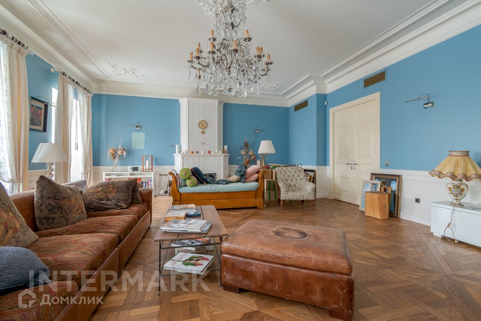 Сдаётся 6-комнатная квартира, 450 м²