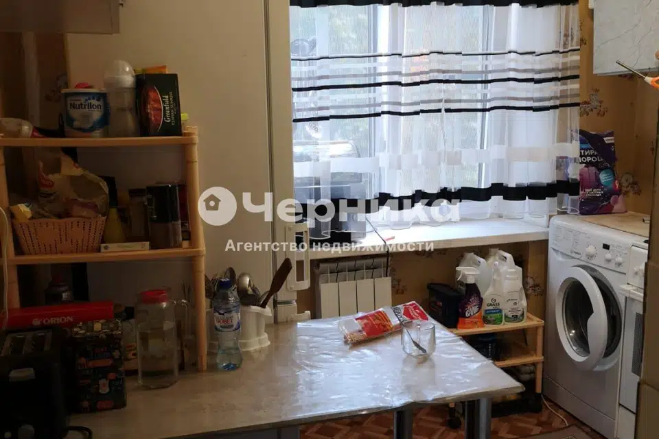Продаётся 4-комнатная квартира, 61 м²