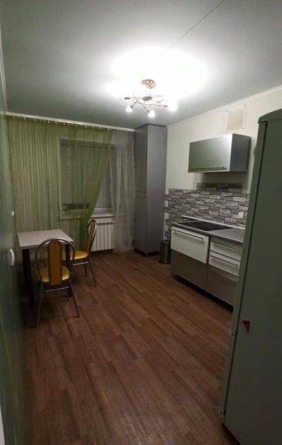Сдаётся 2-комнатная квартира, 60 м²