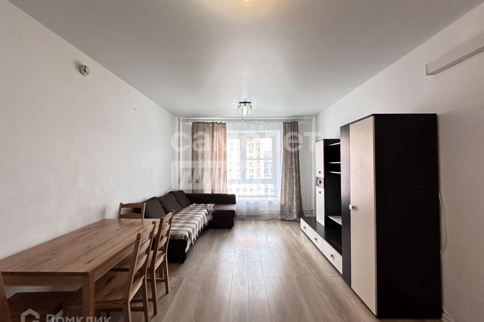 Продаётся 2-комнатная квартира, 72.6 м²