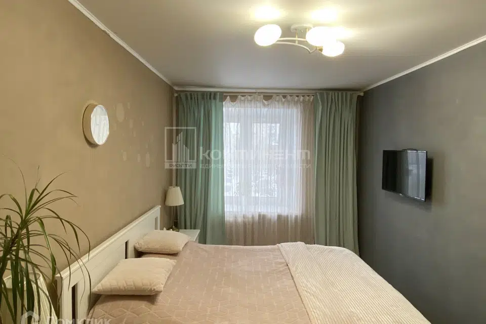 Продаётся 3-комнатная квартира, 57.8 м²