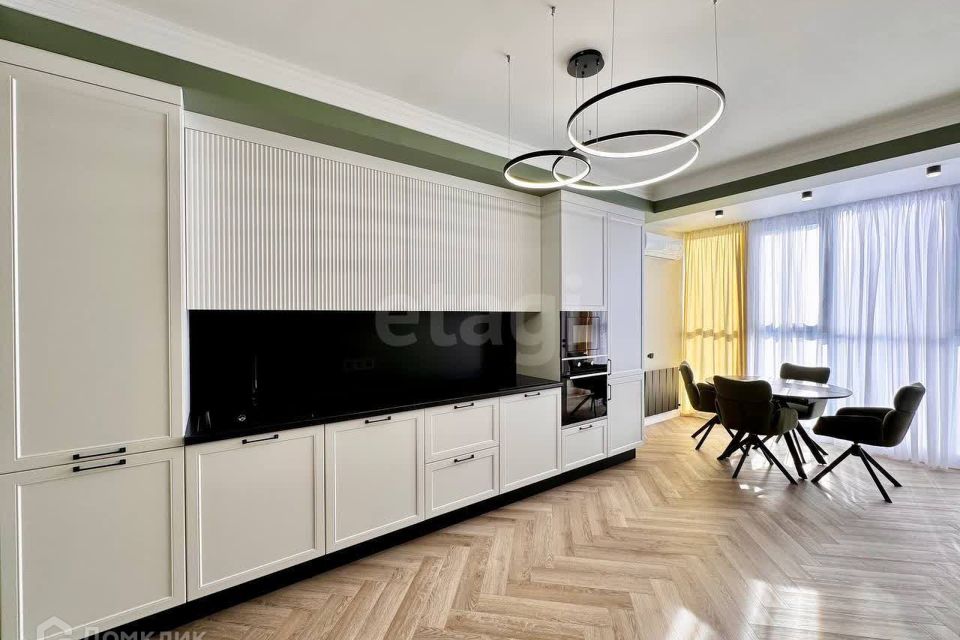 Продаётся 2-комнатная квартира, 90 м²