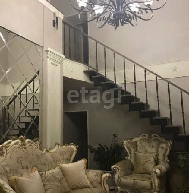 Продаётся 5-комнатная квартира, 136 м²