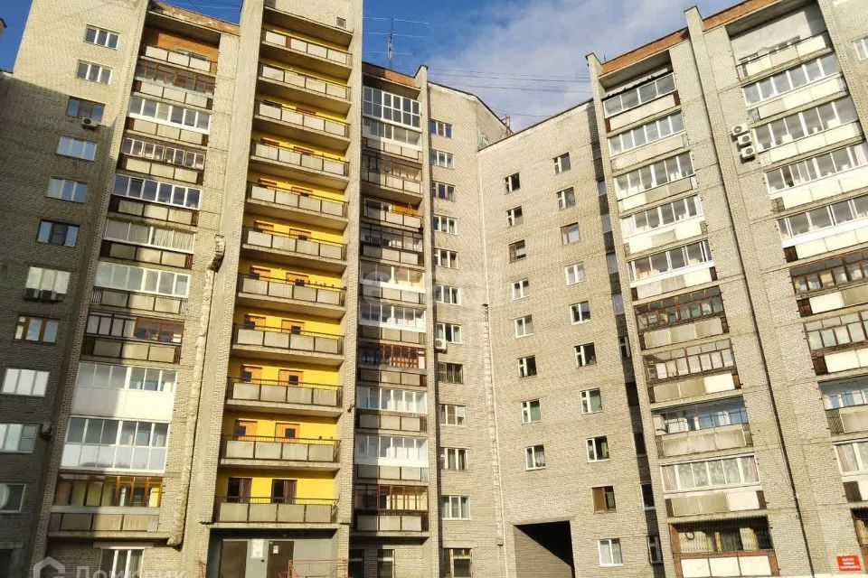Продаётся 4-комнатная квартира, 121.2 м²