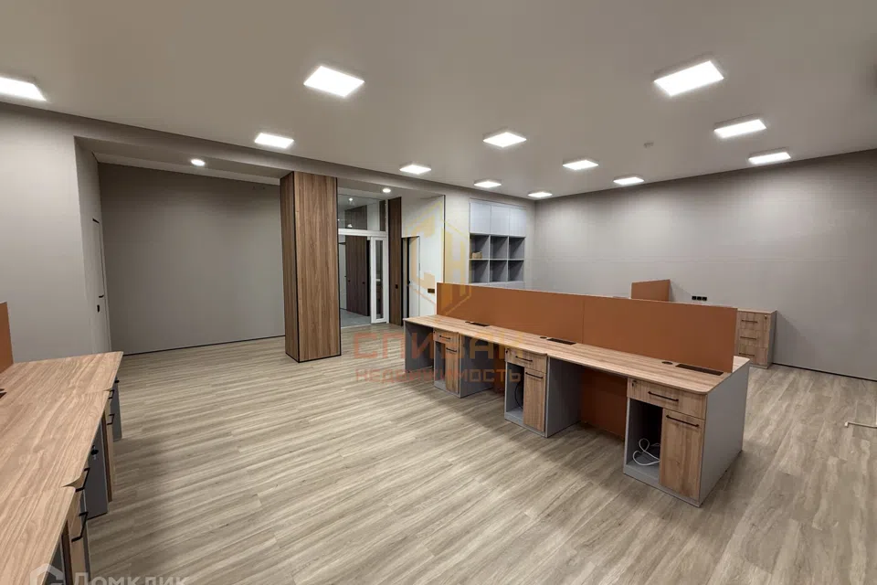 Сдаётся офис, 186 м²