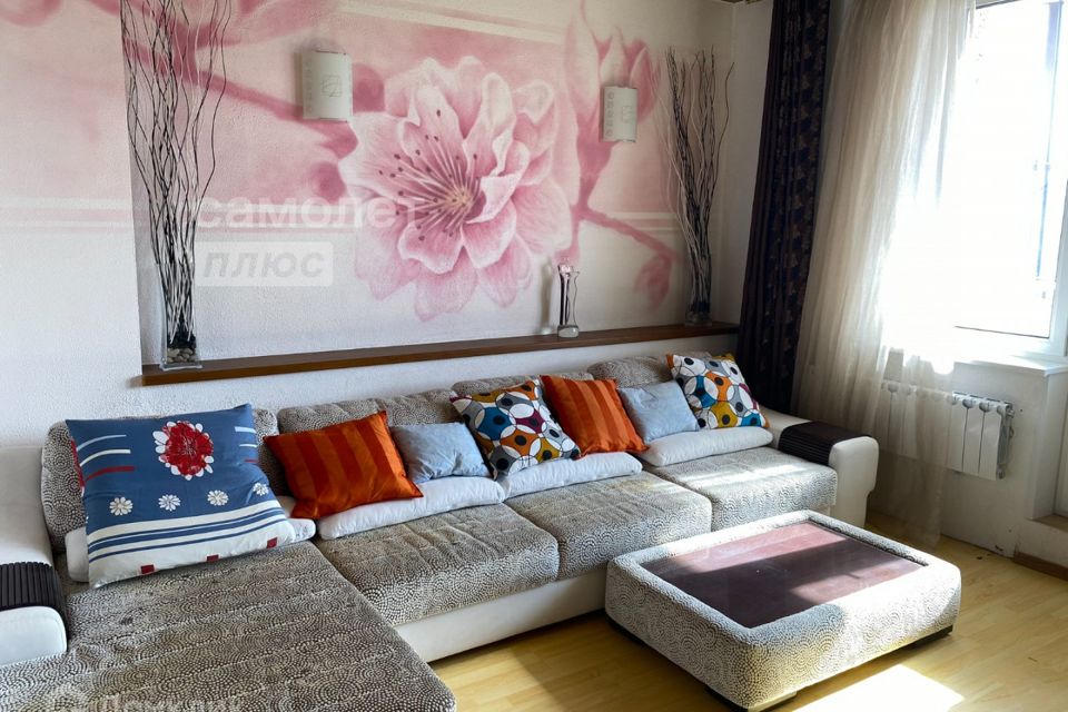 Продаётся 2-комнатная квартира, 63.2 м²