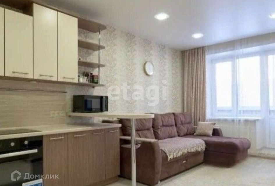 Продаётся 1-комнатная квартира, 42 м²