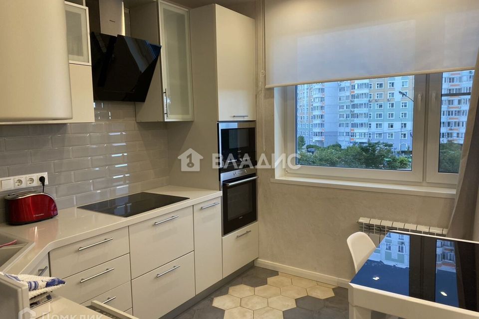 Продаётся 4-комнатная квартира, 92 м²