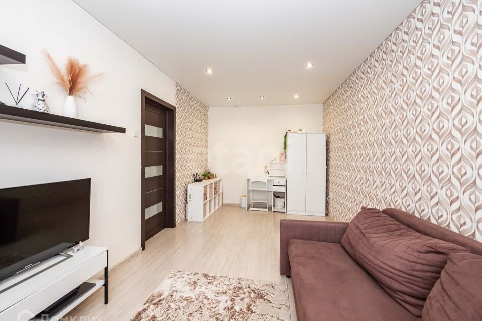 Продаётся 1-комнатная квартира, 43 м²
