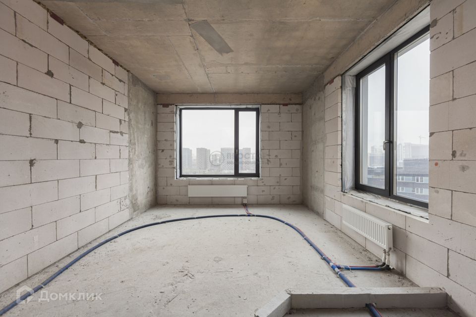 Продаётся 3-комнатная квартира, 108 м²