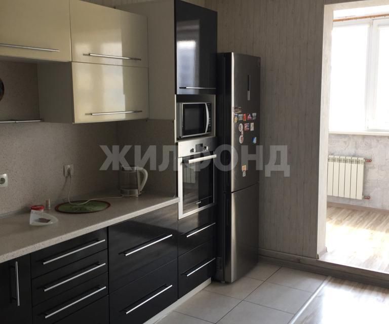Сдаётся 1-комнатная квартира, 50 м²
