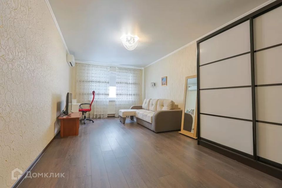 Продаётся 1-комнатная квартира, 54.6 м²