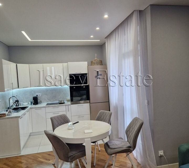 Продаётся 2-комнатная квартира, 53 м²