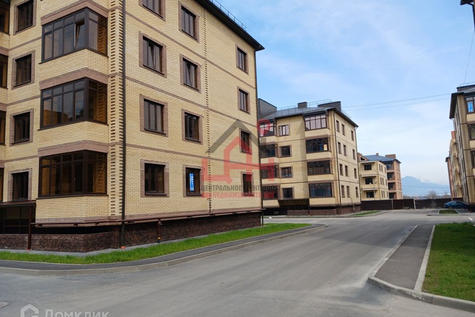 Продаётся 1-комнатная квартира, 49.2 м²