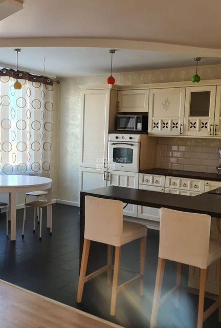 Сдаётся 3-комнатная квартира, 83 м²