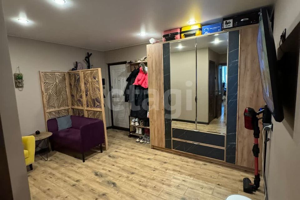 Продаётся 4-комнатная квартира, 90.6 м²