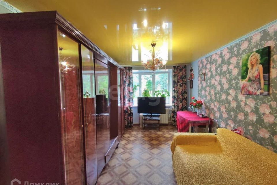 Продаётся 3-комнатная квартира, 57.8 м²