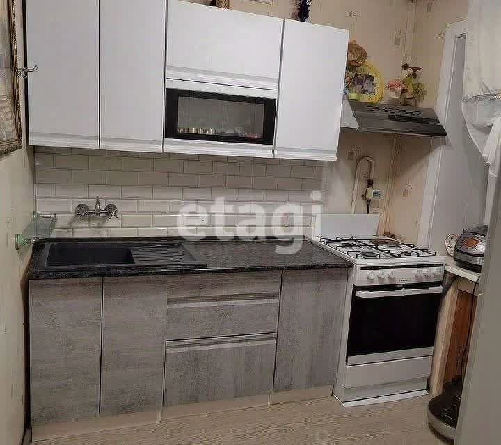 Продаётся 3-комнатная квартира, 57 м²