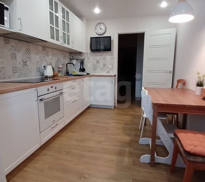 Продаётся 3-комнатная квартира, 73.6 м²