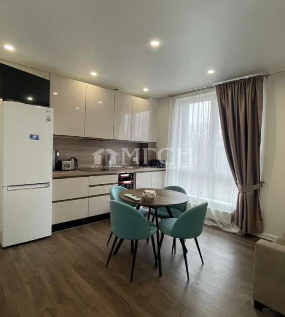 Продаётся 3-комнатная квартира, 42 м²
