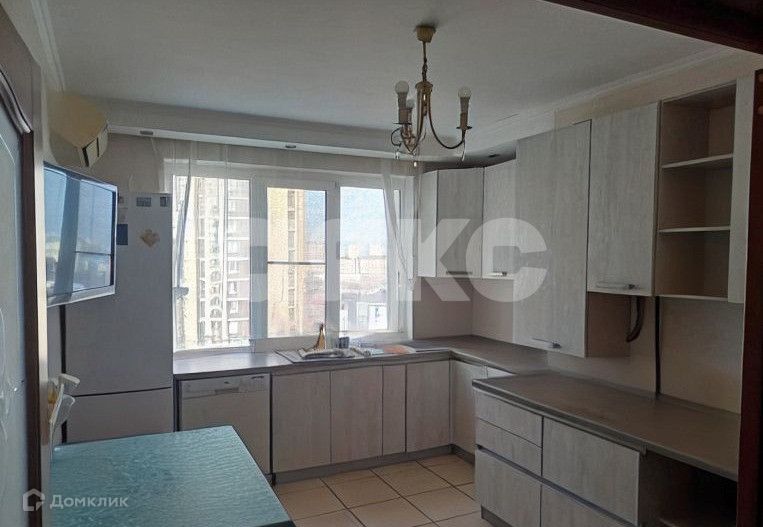 Продаётся 2-комнатная квартира, 77 м²