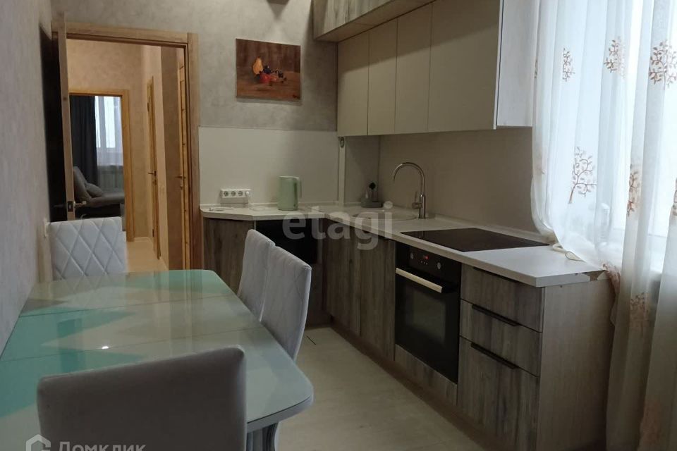 Сдаётся 2-комнатная квартира, 70 м²