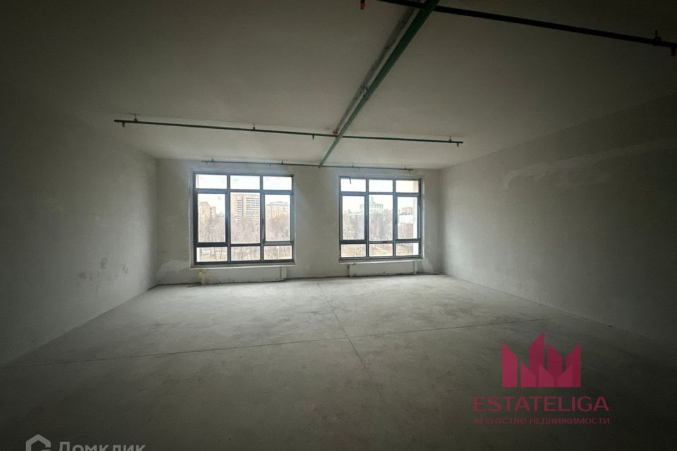 Продаётся 3-комнатная квартира, 107 м²