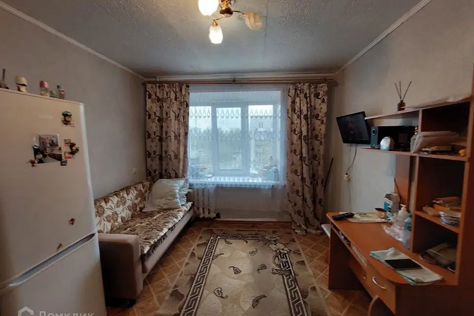 Продаётся комната в 8-комн. квартире, 12.8 м²