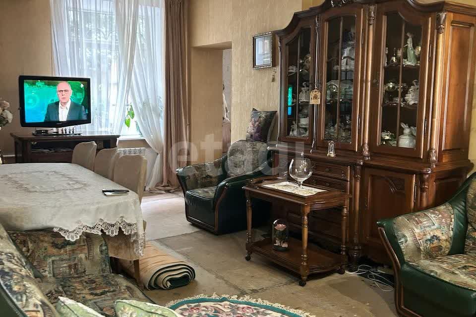 Продаётся 4-комнатная квартира, 97 м²