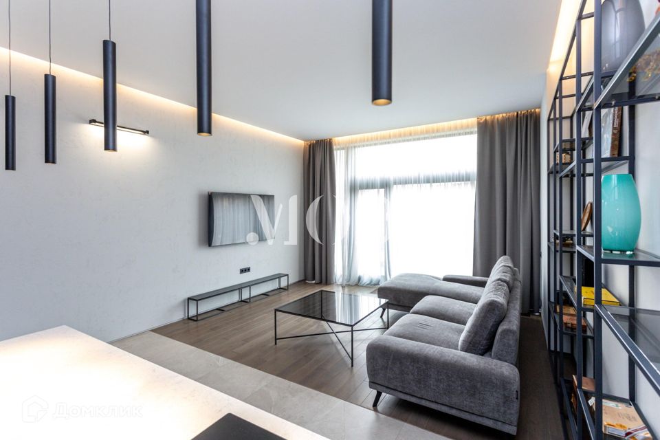 Продаётся 2-комнатная квартира, 121 м²