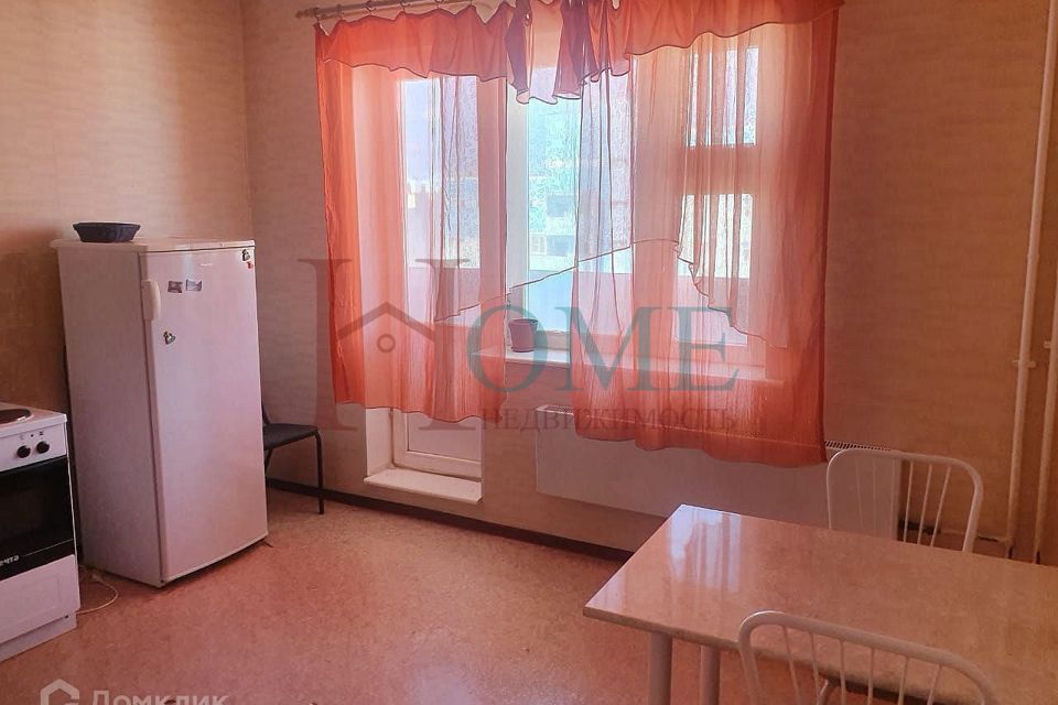 Сдаётся 1-комнатная квартира, 42 м²