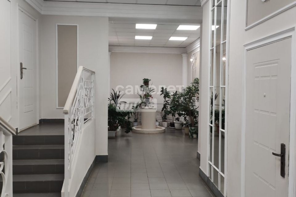 Продаётся 2-комнатная квартира, 79.2 м²
