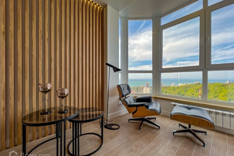 Продаётся 1-комнатная квартира, 64 м²