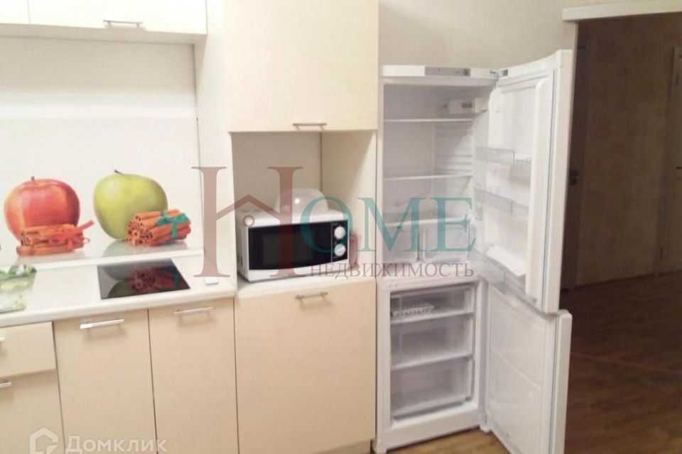 Сдаётся 2-комнатная квартира, 64 м²