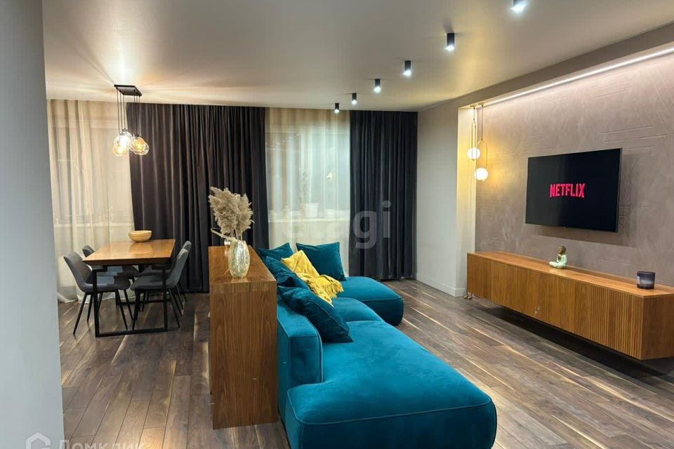 Продаётся 2-комнатная квартира, 108 м²