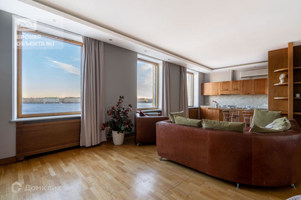 Продаётся 1-комнатная квартира, 65 м²