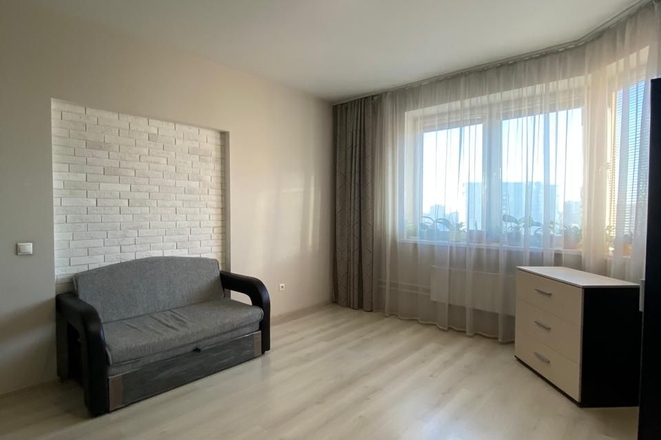 Продаётся 1-комнатная квартира, 43 м²