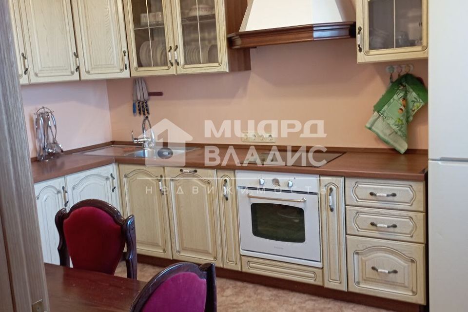 Сдаётся 4-комнатная квартира, 100 м²