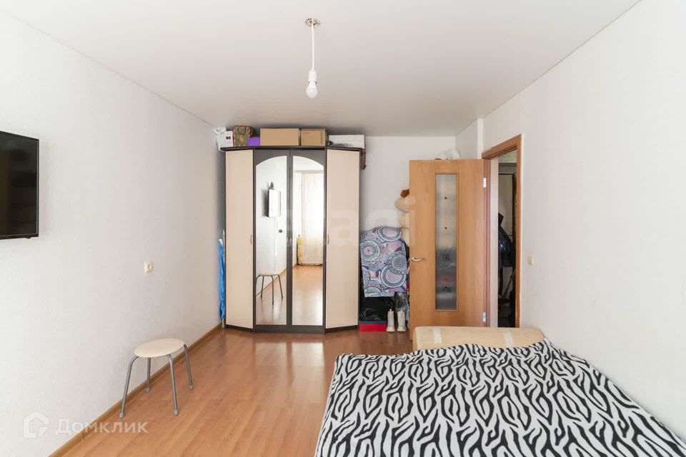 Продаётся комната в 1-комн. квартире, 33.4 м²
