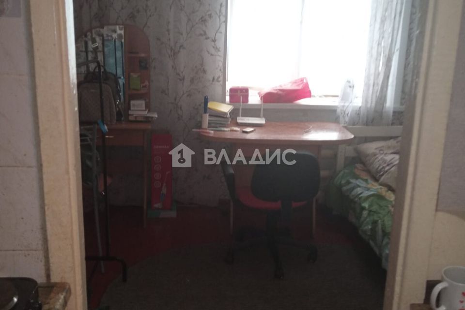 Продаётся комната в 4-комн. квартире, 60 м²
