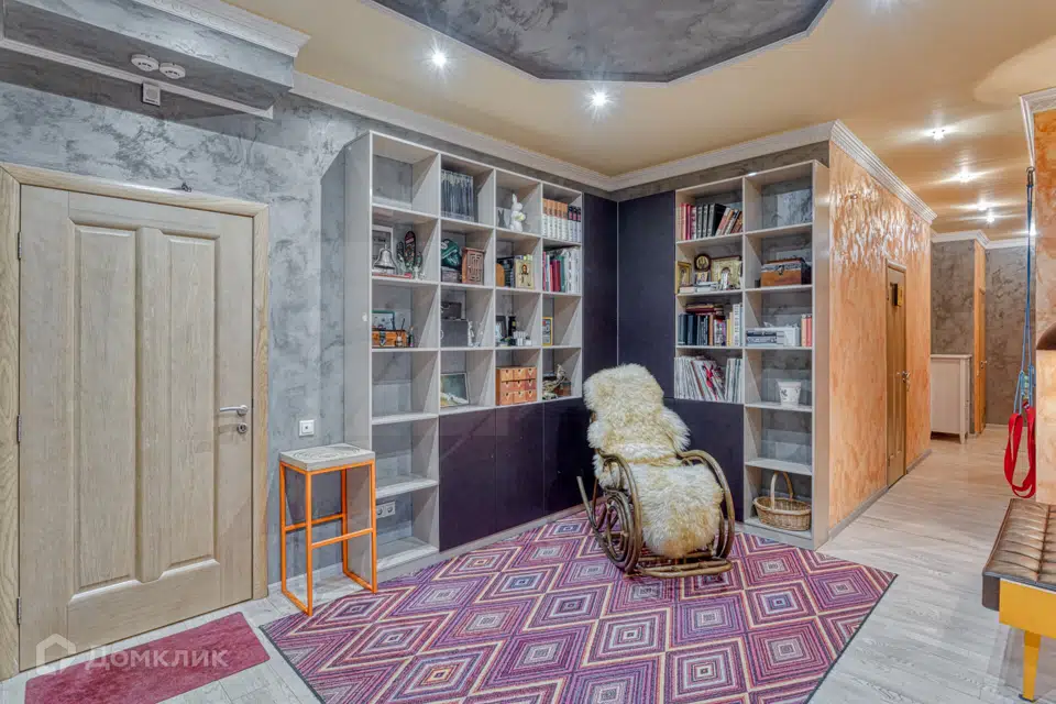 Продаётся 4-комнатная квартира, 140 м²