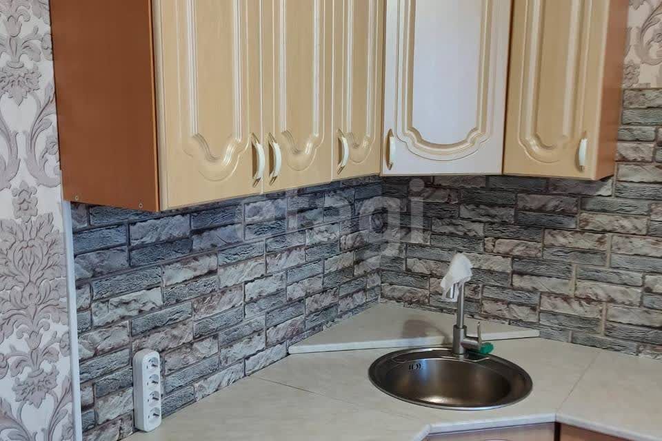 Продаётся 1-комнатная квартира, 41.2 м²