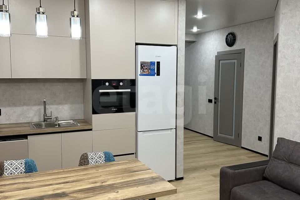 Сдаётся 2-комнатная квартира, 73 м²