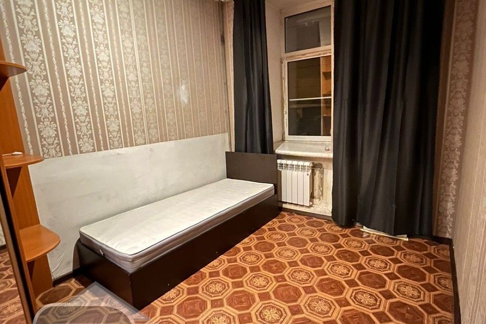 Продаётся комната в 5-комн. квартире, 11.6 м²