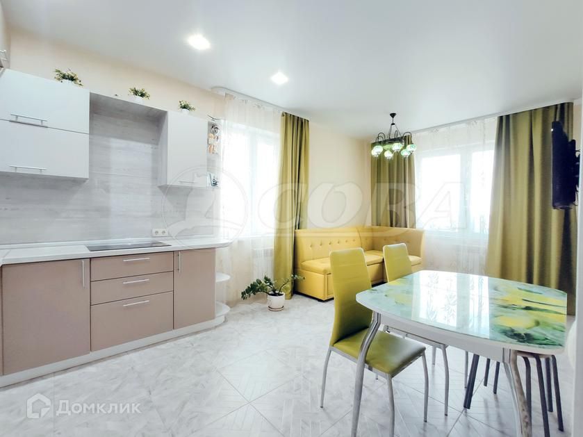 Продаётся 2-комнатная квартира, 61.8 м²