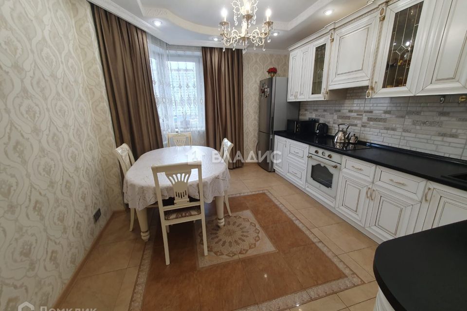 Продаётся 2-комнатная квартира, 60.8 м²