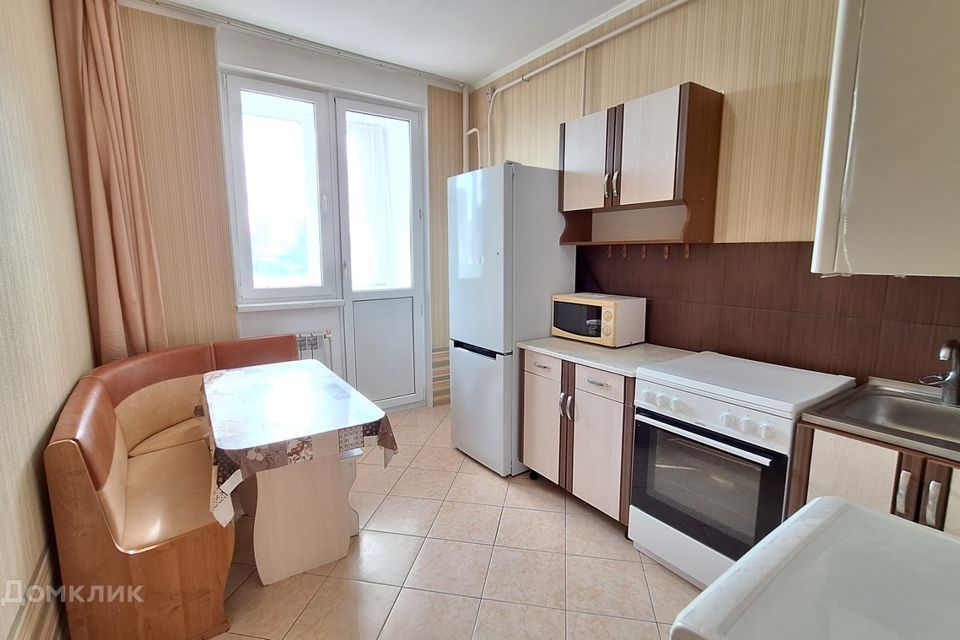 Продаётся 1-комнатная квартира, 42 м²